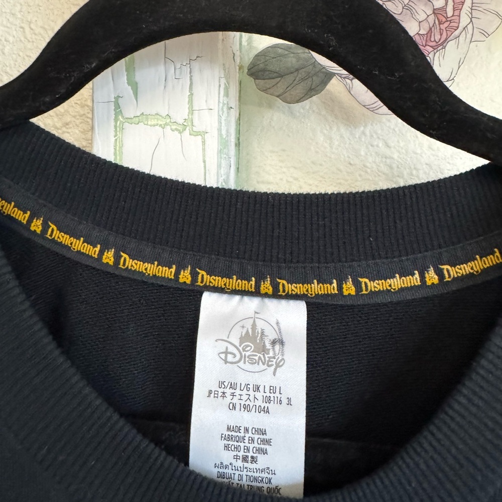 Disneyland Gold Castle Graphic Sweatshirt Black Size L - Picture 3 of 4